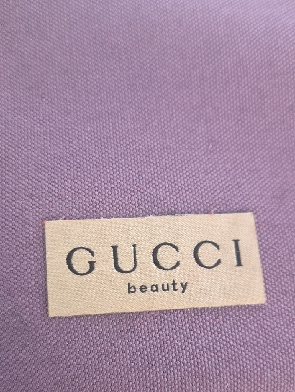 Bundle Gucci Wallet And Make Up Bag For Only $95 - Picture 13 of 16